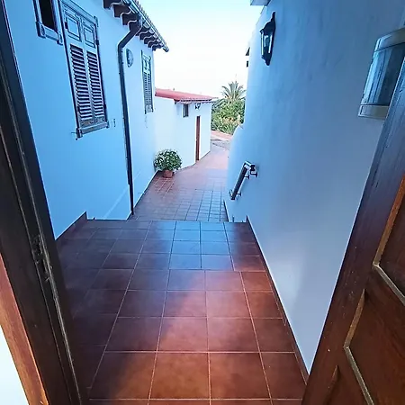 Casa Quemahierro 1 *